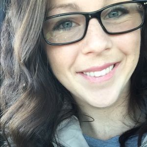 Meet your Posher, Brooke